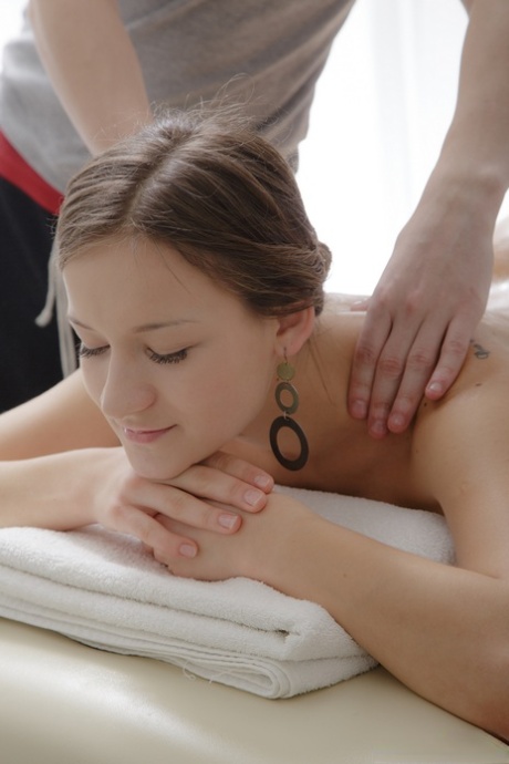 Beautiful teen with perfect tits does anal sex with her massage therapist